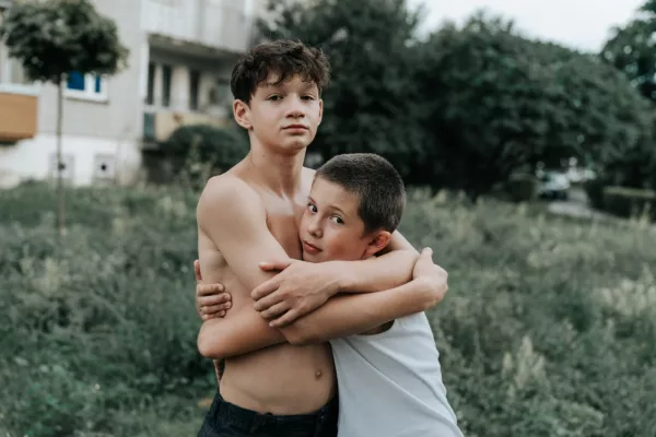 brat-brat-copy-l.bak-dystr.monolith-films-5-1280x853